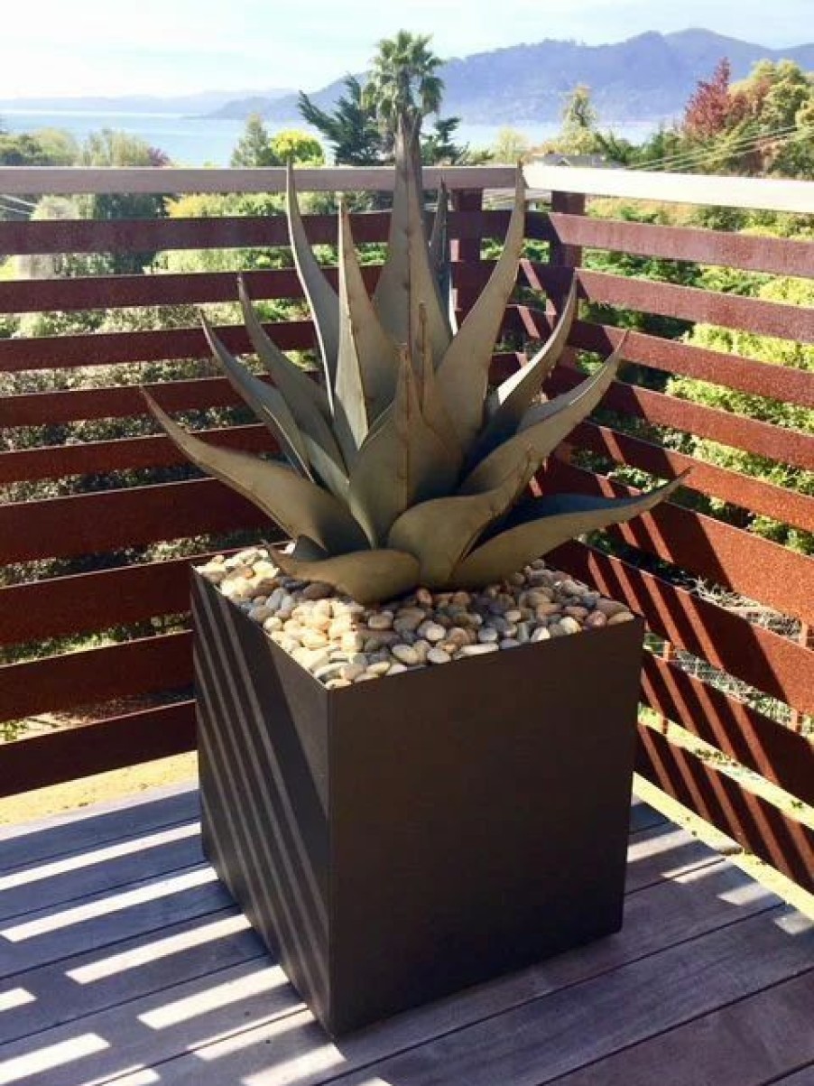 Yard & Garden Decor * | Gsc Desert Steel Sharkskin Agave Sculpture