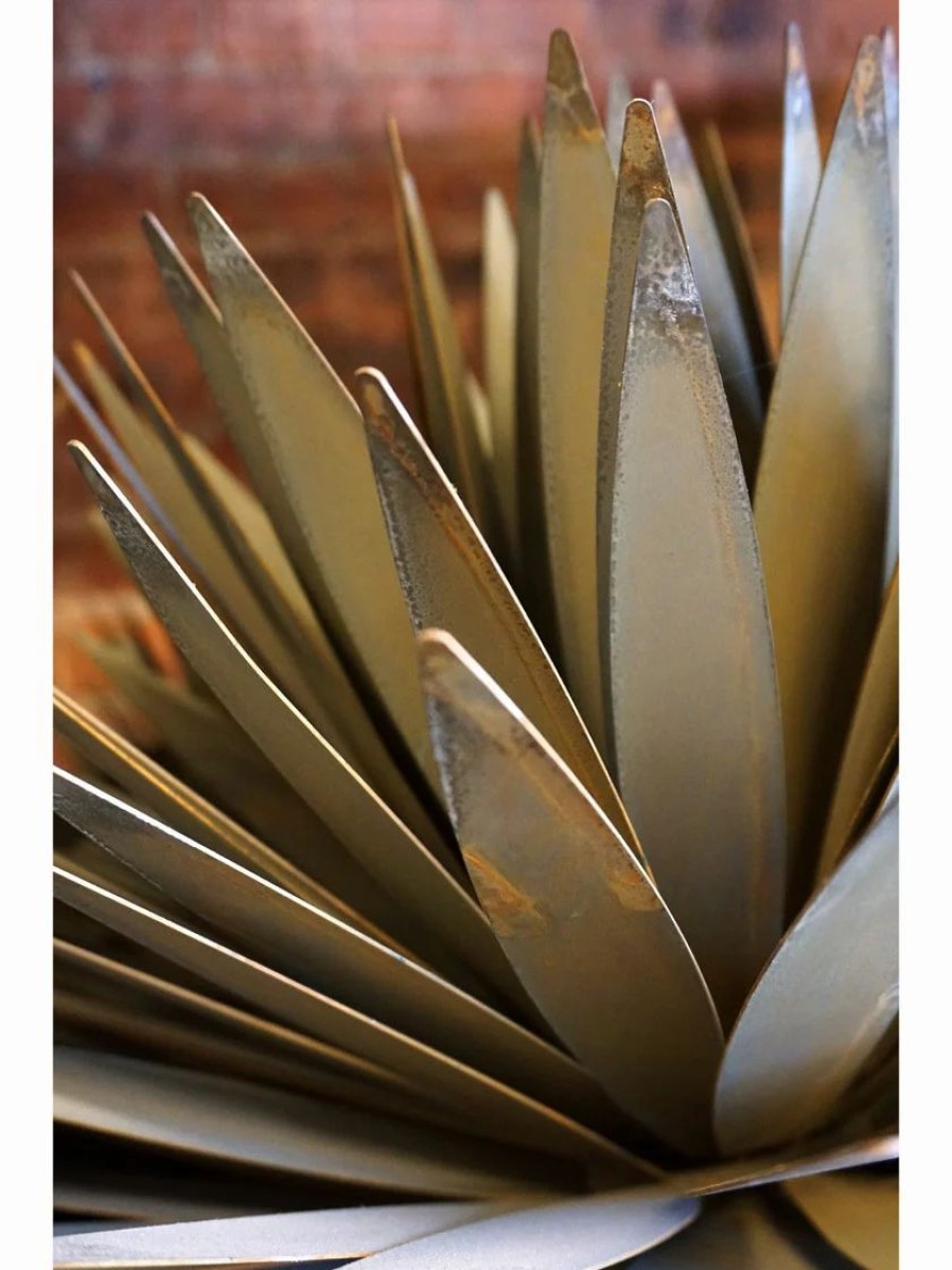 Yard & Garden Decor * | Gsc Desert Steel Yucca Plant Sculpture